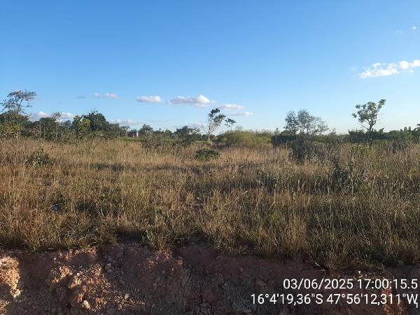 RUA 27, N. SN, QD 49, LT 01