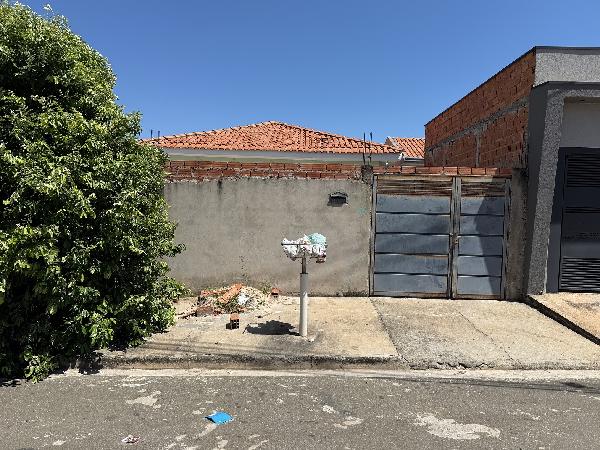 RUA ORLANDO LUIZ TEIXEIRA, N. 46, QD D LT 04