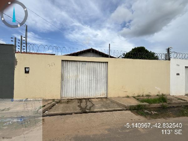 RUA 23, N. 767, QD 66 LT 14 E 15