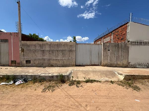 RUA ALTO DO RODRIGUES FUTEBOL CLUBE, N. 31, LT 03 QD 12