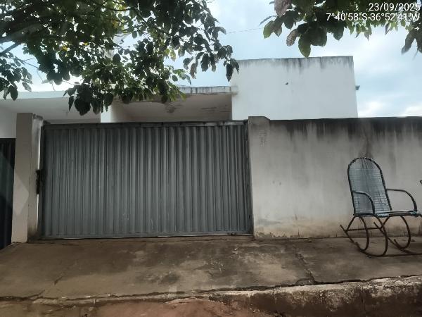 RUA MANOEL BATISTA LIMA, N. 143, LT 03 QD E