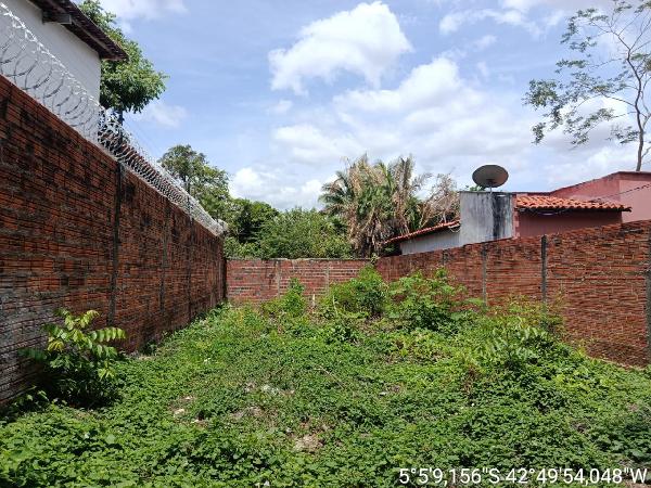 RUA WALTER MARTINS, N. 390, QD B, LT 20 E 22,