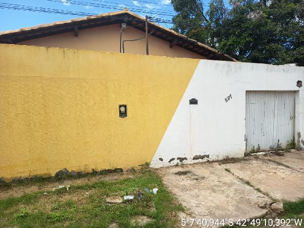 RUA 03, N. 597, QD 14 LT 09