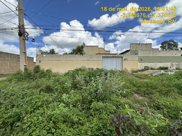 RUA ZUCA PAIVA, N. 375,