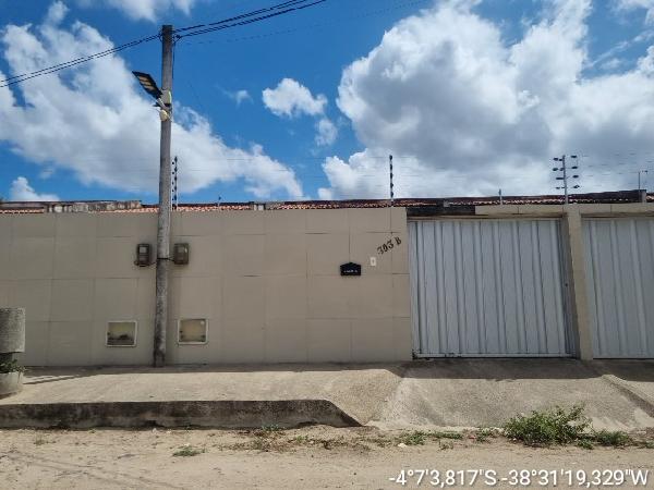 RUA ADALTO FARIAS, N. 303, CS B