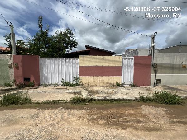 RUA APODI FUTEBOL CLUBE, N. 70, QD 16 LT 17
