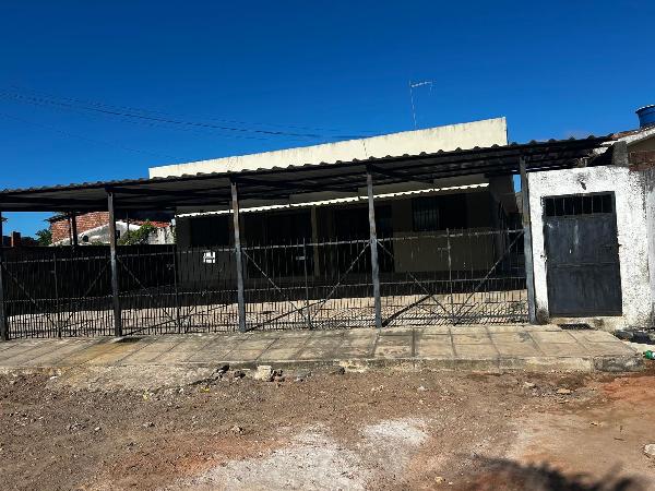 RUA TAQUARITINGA DO NORTE, N. 138, CS 02, QD C, LT 10