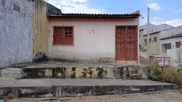R NEUZA BEZERRA DA SILVA, N. 75, LT 37-A, QD O