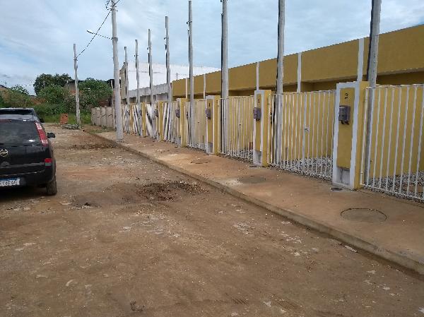 RUA TRES, N. 85, CS 04 LT 28 QD J
