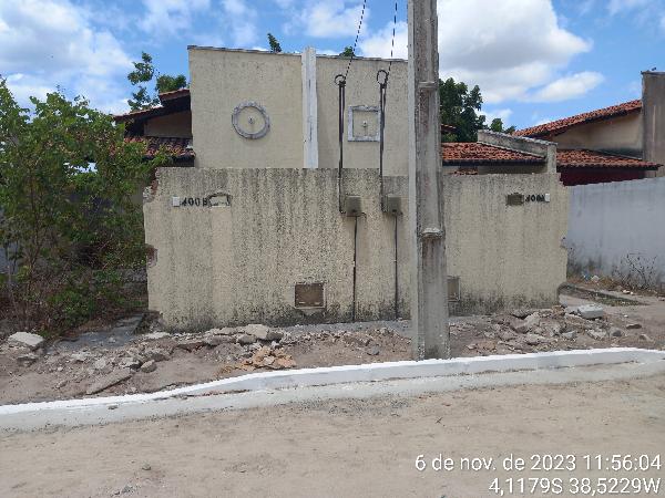 RUA ADAUTO FARIAS, N. 400, CS B