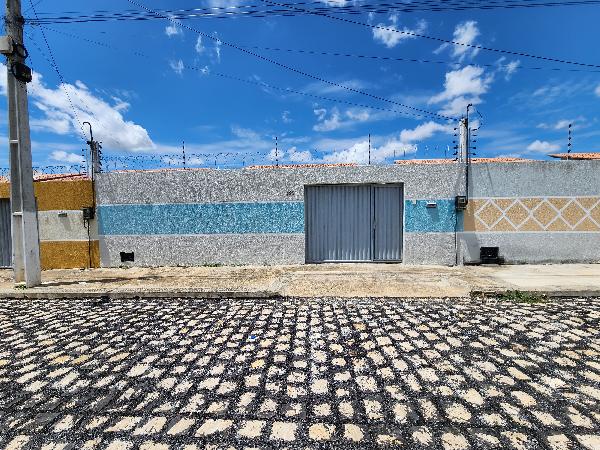 RUA MARIA DO CARMO FERREIRA, N. 422, QD 20 LT 10