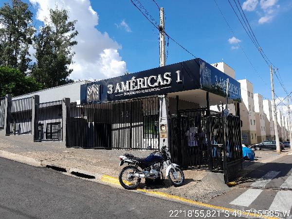 RUA MANOEL RODRIGUES MADURO, N. 3-25, Apto 21, BL 02