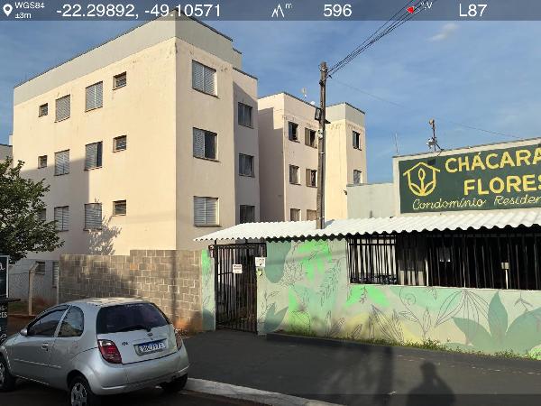 RUA CLAUDIO DE OLIVEIRA SALVADIO, N. 1-30, Apto 33, BL E