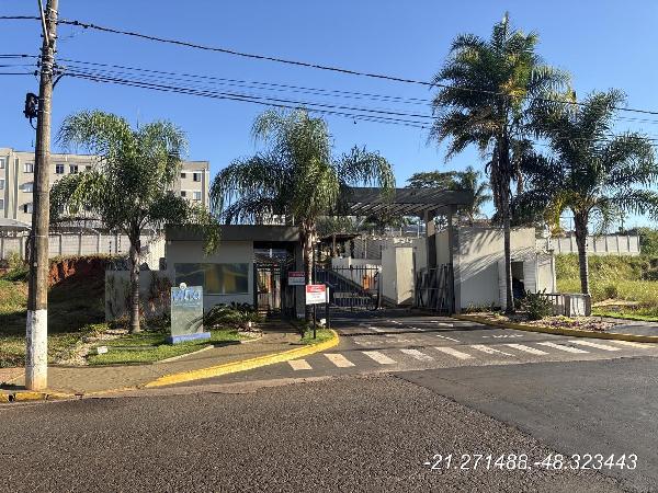 AVENIDA CARLOS BERCHIERI, N. 2338, Apto 13, TR 02 BL B GLB C1