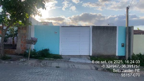RUA JOAO DE MENEZES SA, N. 44, LT 11 QD 31