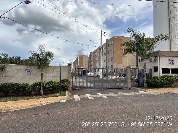 ESTRADA MUNICIP PRIMO FURLANI, N. 240, Apto 04, BL 03