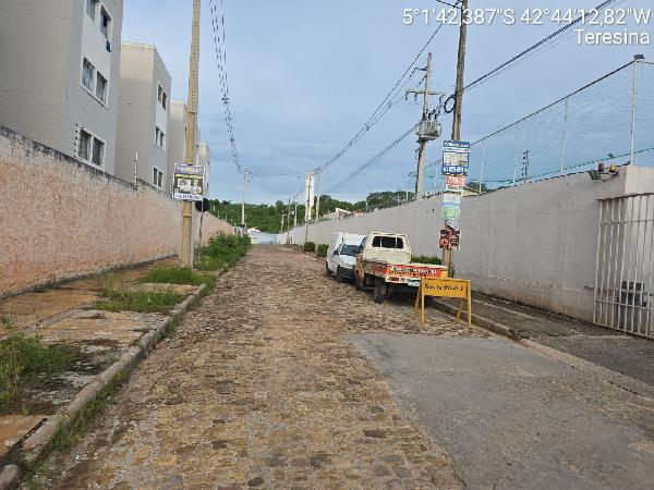 RUA MARIA JOSÉ LIRA (ANTIGA RUA 027), N. 6890, CASA 106, QUADRA 07, SETOR E