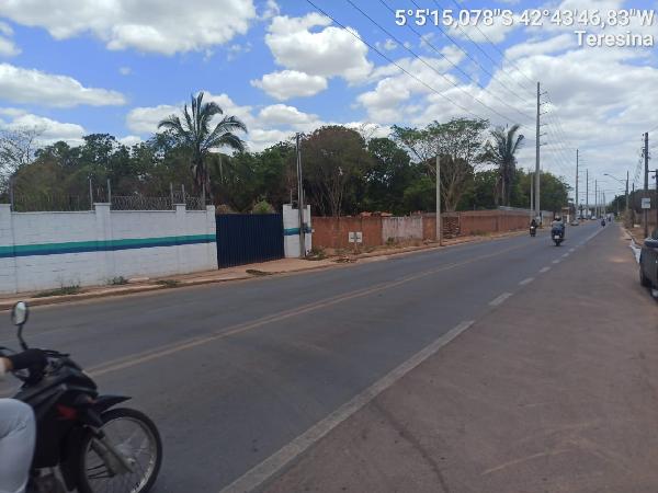 AVENIDA PROFESSOR CAMILO FILHO, N. 1809, Apto 301, BL 29 VG 475