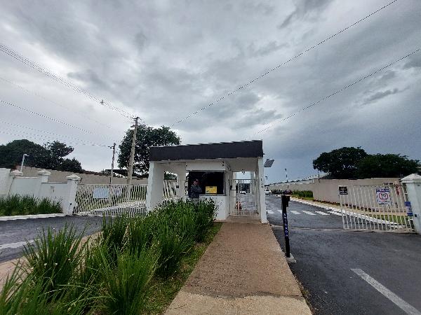 RUA CAETANO MUNHOZ DA ROCHA, N. 1080, Apto 201, 2º PAVIMENTO BLOCO 10 VAGA 369