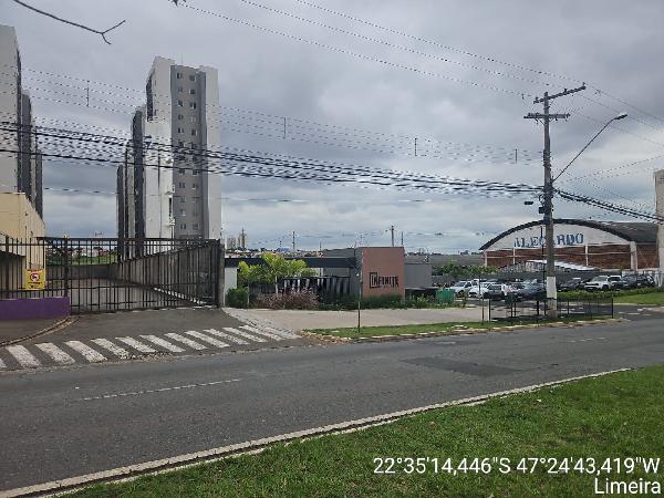 AVENIDA DOUTOR LAURO CORREA DA SILVA, N. 3230, Apto 41, TR 03 VG 09
